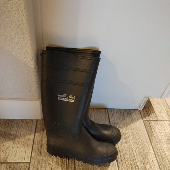 *** Rubber boots *** with steel toe slip resistant for work, fishing, rain, etc. - Picture 1 of 16